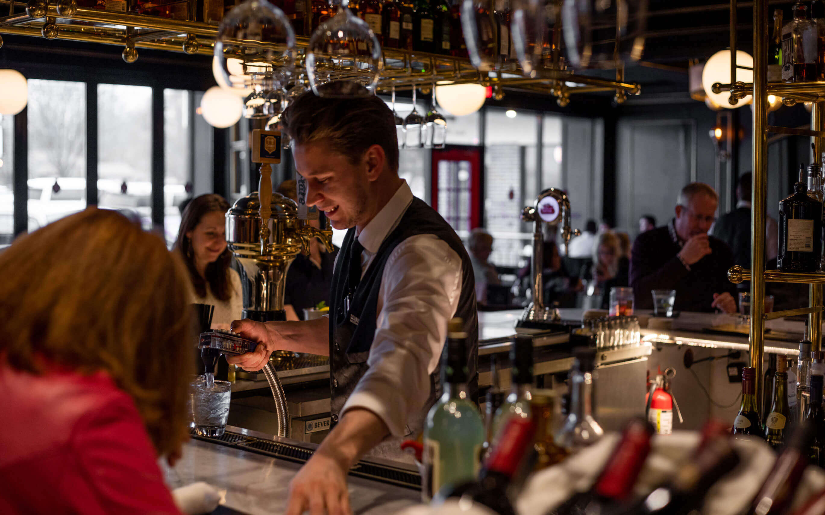 Georges-French-Bistro-Bar_02